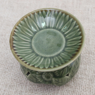 Ölwärmer aus Keramik - Ölwärmer aus grüner Keramik mit Sonnenblumenmotiv