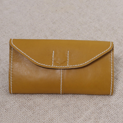 Ledergeldbörse - Senfgelbe Lederbrieftasche mit magnetischem Schnappverschluss
