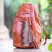 Leather drawstring shoulder bag, 'Pure Elegance in Burnt Sienna' - Handmade Burnt Sienna Drawstring Leather Shoulder Bag