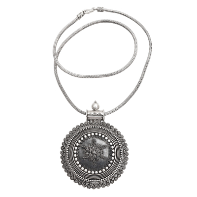 Collar colgante de plata esterlina - Collar con colgante de plata de ley con escudo balinés tradicional