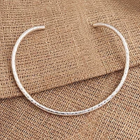 Sterling silver collar necklace, 'Undulating Waves' - Hammered Sterling Silver Collar Necklace