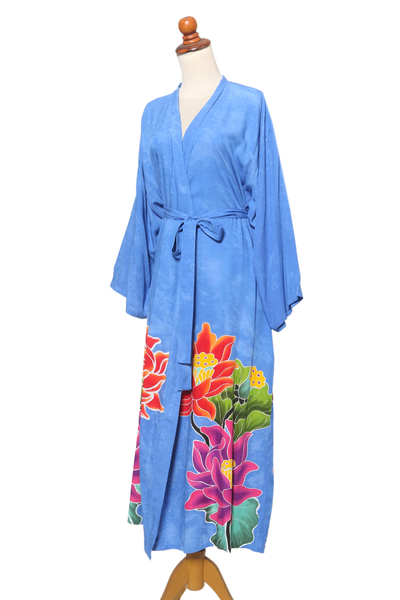 Handbemaltes Rayon-Gewand - Blauer und mehrfarbiger Rayon-Bademantel mit Blumenmuster