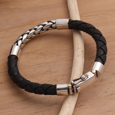 Men's sterling silver and leather braided bracelet, 'Silver Middle' - Men's Sterling Silver and Woven Leather Braided Bracelet