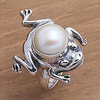 Cultured pearl cocktail ring, 'Free-Spirited Frog' - Cultured Pearl and Sterling Silver Frog Ring