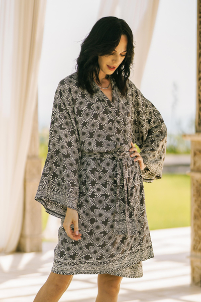 Short rayon batik robe, Nebula in Pewter