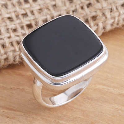 Onyx cocktail ring, Black Tablet