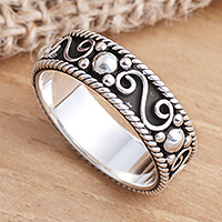 Sterling silver band ring, 'Bali Charming' - Sterling Silver Traditional Balinese Design Band Ring