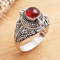 Anillo de medallón de Carnelian, 'Secret Sunset' - Anillo de medallón de plata de ley con cabujón de Carnelian