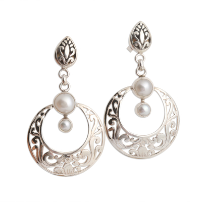 Sterling Silver Post. Dangle Earrings with Cultured Pearls