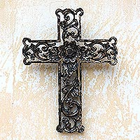 Cruz de pared de madera, 'Cruz de loto antigua' - Cruz de pared de madera floral negra afligida