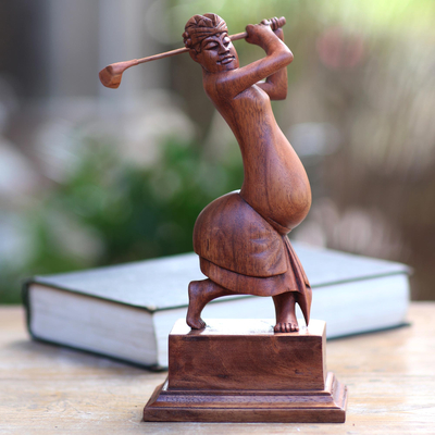 Escultura de madera - Estatuilla de madera de golfista balinés hecha a mano