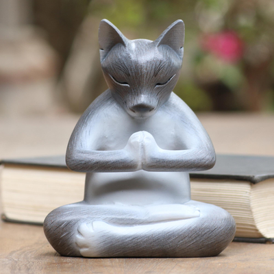 Wood statuette, Grateful Cat in Grey