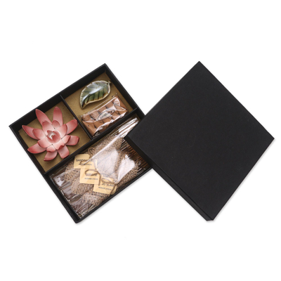 Set de regalo seleccionado - Set de regalo seleccionado con accesorios y caja de incienso con temática de loto