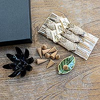 Set de regalo de aromaterapia, 'Loto floreciente en negro' - Juego de soporte e incienso de aromaterapia en caja