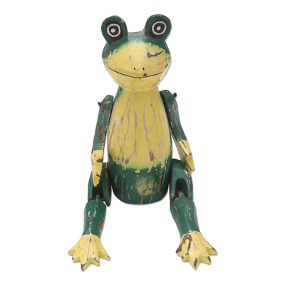 Wood statuette, 'Sitting Frog' - Hand Carved Albesia Wood Frog Statuette