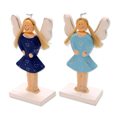 Feiertagsdekoration aus Holz, 'Spirited Angels' (Paar) - Holzengel Ferienhaus Akzente (Paar)
