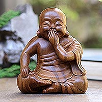 Estatuilla de madera, 'Buda chino risueño' - Estatuilla de madera de Suar del Buda chino risueño