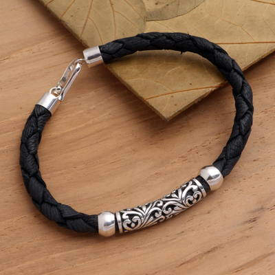 Armband mit Anhänger aus Sterlingsilber und Leder - Armband aus Sterlingsilber und Leder im balinesischen Stil