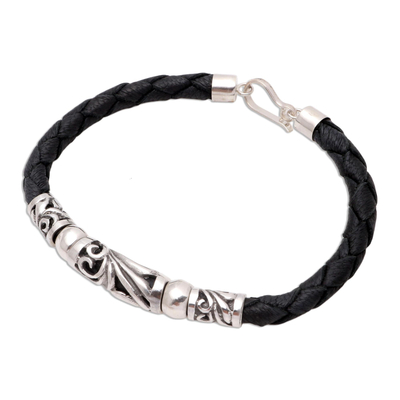Sterling silver and leather pendant bracelet, 'Sanur Surf' - Black Leather and Sterling Silver Pendant Bracelet