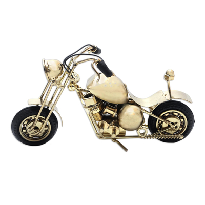 Skulptur aus recyceltem Metall - Kunsthandwerklich gefertigte Motorradskulptur mit Goldfinish