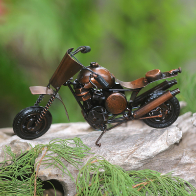 Escultura de metal reciclado, 'Off Road in Brown' - Escultura de metal reciclado de motos todoterreno