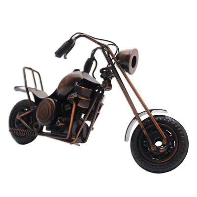 Recycelte Metallskulptur, 'Motor Touring - Handgefertigte Motorradskulptur aus recyceltem Metall