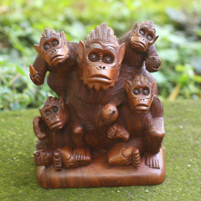 Holzskulptur - Handgeschnitzte Affenfamilienskulptur aus Suarholz