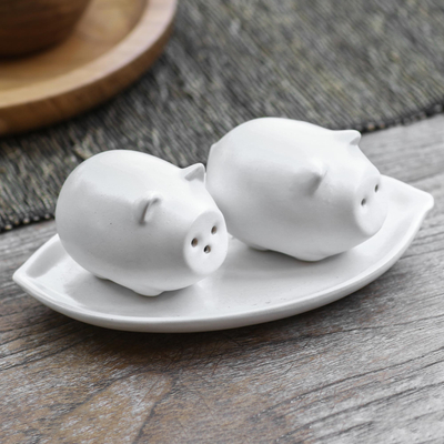 Ceramic salt and pepper set, Portly Pigs in White