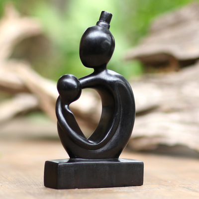 Holzskulptur - Handgeschnitzte Mutter-Kind-Skulptur aus Suar-Holz