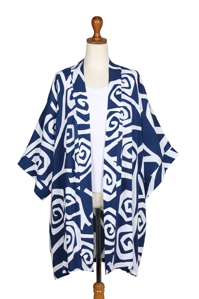 Kimonojacke aus Viskose mit Siebdruck - Blau-weiße Kimono-Jacke und Gürtel mit Siebdruck
