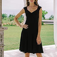 Vestido de modal cómodo para el día a día, 'Estilo clásico' - Artisan Crafted Little Black Modal Dress