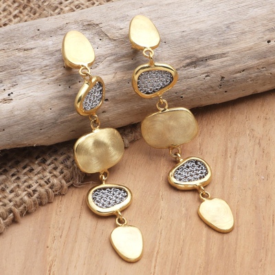 Vergoldete Messing-Baumel-Ohrringe, 'Golden Eye' - Handgefertigte Ohrringe aus vergoldetem Messing, baumelnd