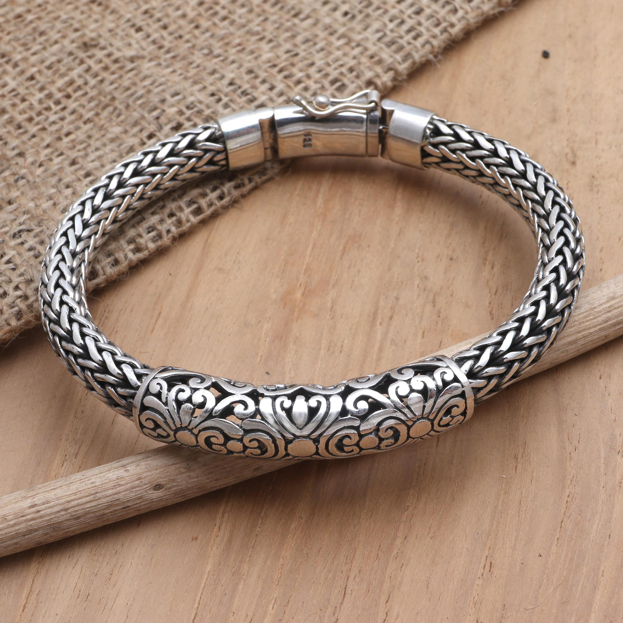 Amazon.com: NOVICA Handmade .925 Sterling Silver Cuff Bracelet Barong from  Indonesia Stone Animal Themed Wild Cat [5.5 in L (end to End) x 0.7 in W]  'Smiling Barong': Clothing, Shoes & Jewelry