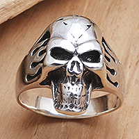 Men's sterling silver cocktail ring, 'Skull on Fire' - Men's Artisan Made Sterling Silver Skull Cocktail Ring