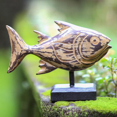 Wood statuette, 'Snapper Fish' - Albesia Wood Snapper Fish Statuette