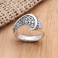 Sterling silver cocktail ring, Waving