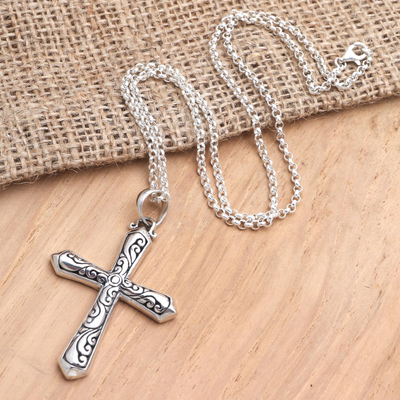 Sterling Silber Anhänger Halskette, 'Crafted Cross' - Unisex Sterling Silber Anhänger Kreuz Halskette