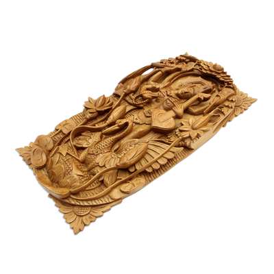 Holz-Reliefplatte, „Dewi Saraswati“ – handgefertigte Suar-Holz-Reliefplatte