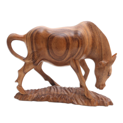 Wood statuette, 'Bull Attraction' - Hand Carved Suar Wood Bull Statuette