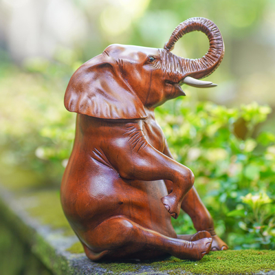 Escultura de madera - Escultura de elefante de madera de suar hecha a mano