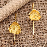 Pendientes colgantes chapados en oro, 'Pansy Flower' - Pendientes colgantes chapados en oro hechos a mano