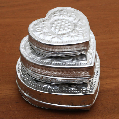 Aluminum Jewellery boxes, 'Sparkling Love' (set of 3) - Decorative Aluminum Heart-Shaped Boxes (Set of 3)