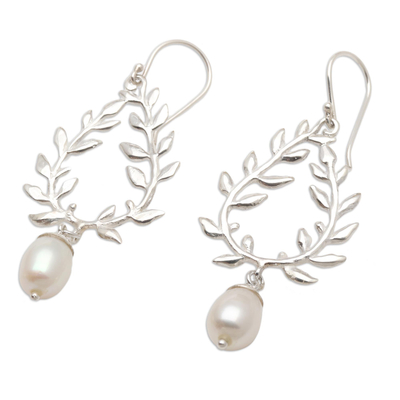 Aretes colgantes de perlas cultivadas - Pendientes colgantes de perlas cultivadas con motivo de hoja en plata de ley