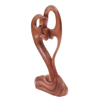 estatuilla de madera - Escultura de corazón de madera de suar hecha a mano