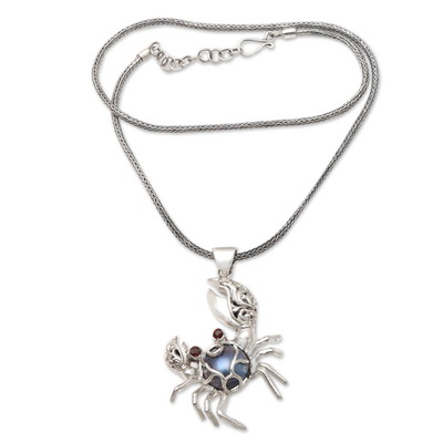 Halskette mit Anhänger aus Granat und Mabe-Zuchtperlen - Halskette mit Anhänger aus kultivierten Mabe-Perlen und Granat
