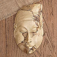 Máscara de madera, 'Anciana' - Máscara de madera de hibisco hecha a mano