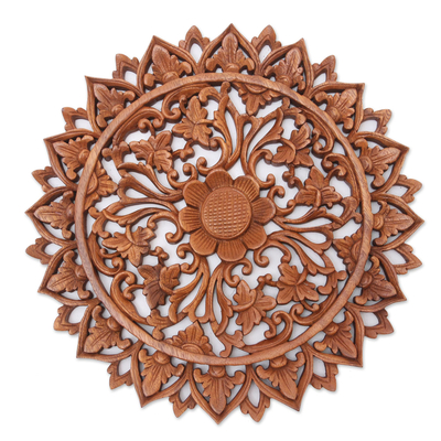 Reliefplatte aus Holz - Handgefertigte Reliefplatte aus Suar-Holz mit Blumenmotiv