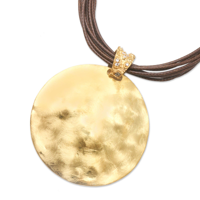 Collar con colgante de circonitas bañadas en oro - Collar con colgante de circonitas cúbicas bañado en oro