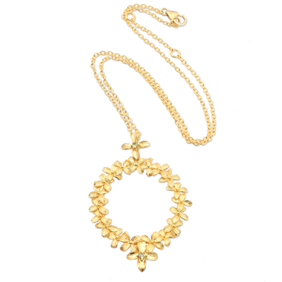Collar con colgante de peridoto bañado en oro - Collar con colgante de peridoto con motivo floral bañado en oro
