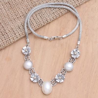 Collar con colgante de perlas cultivadas con detalles en oro - Collar con colgante de perlas cultivadas con detalles en oro